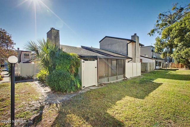 1569 ARCADIA Drive, Jacksonville, FL 32207