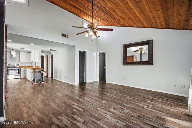 1569 ARCADIA Drive, Jacksonville, FL 32207