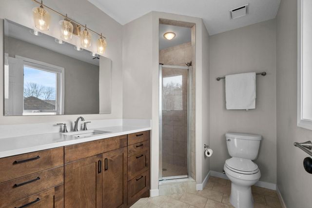 6667 Kingsview Lane N, Maple Grove, MN 55311