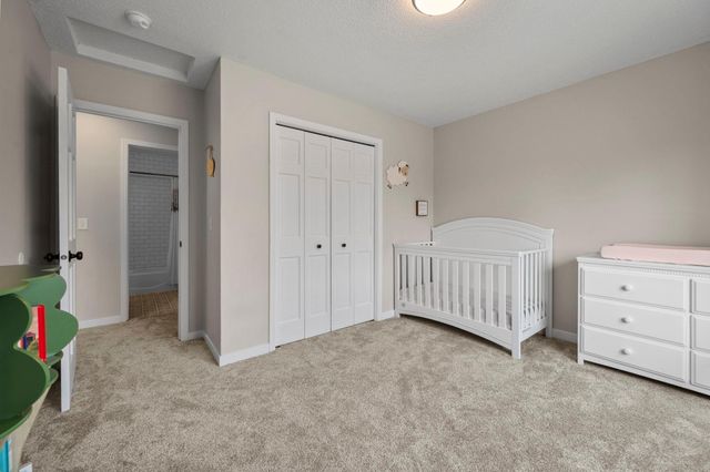 6667 Kingsview Lane N, Maple Grove, MN 55311