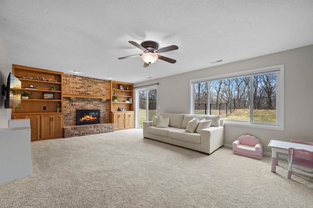 6667 Kingsview Lane N, Maple Grove, MN 55311