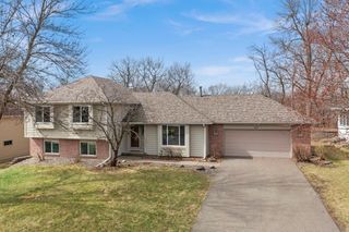 6667 Kingsview Lane N, Maple Grove, MN 55311