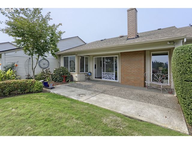 15710 Sw GREENS Way, Portland, OR 97224