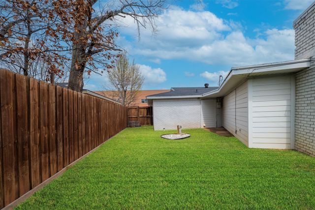 7436 Bridges Avenue, Richland Hills, TX 76118