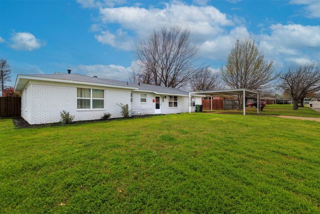 7436 Bridges Avenue, Richland Hills, TX 76118