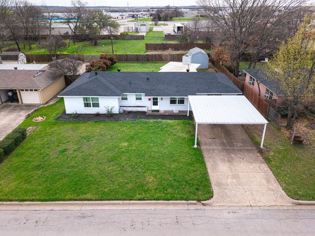 7436 Bridges Avenue, Richland Hills, TX 76118