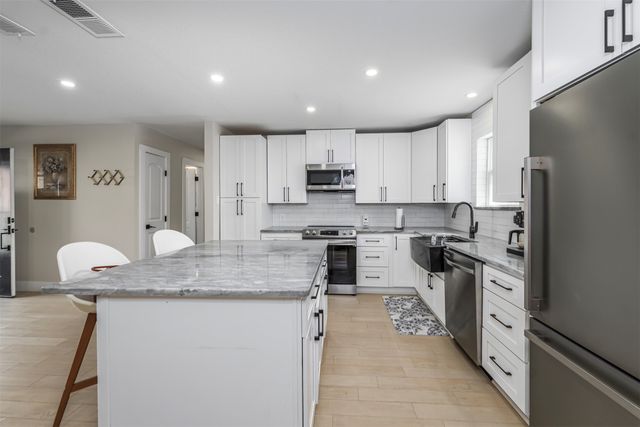 7436 Bridges Avenue, Richland Hills, TX 76118