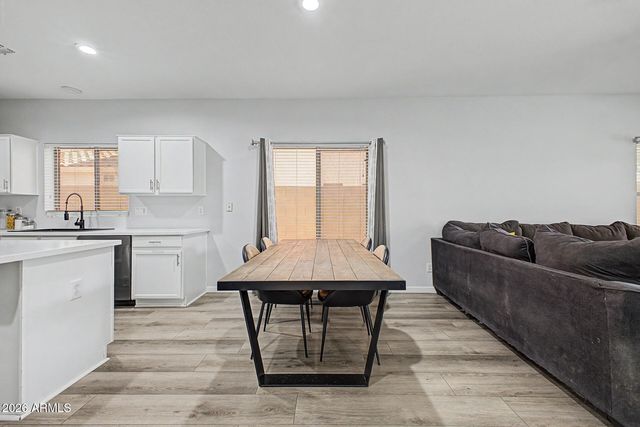 1218 S KENDRA Street, Gilbert, AZ 85296