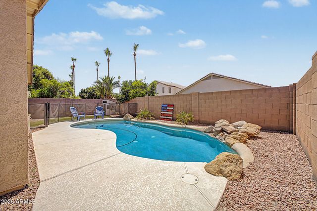 1218 S KENDRA Street, Gilbert, AZ 85296