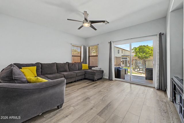 1218 S KENDRA Street, Gilbert, AZ 85296