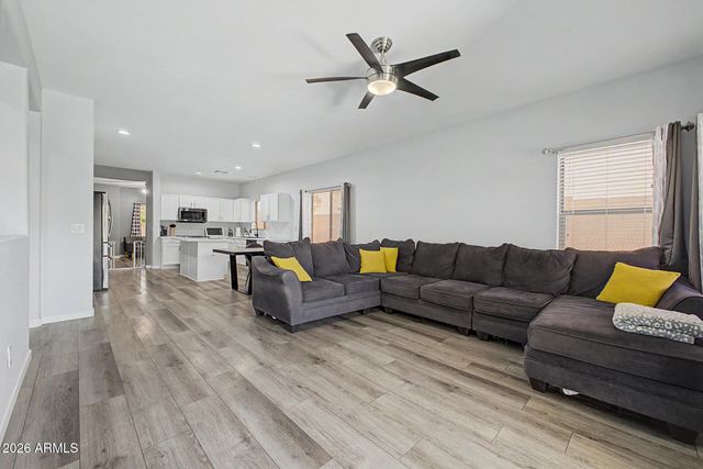 1218 S KENDRA Street, Gilbert, AZ 85296