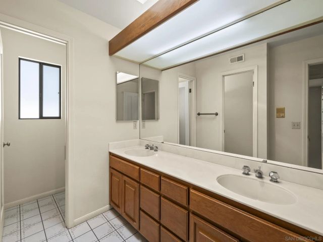 349-51 G, Coronado, CA 92118
