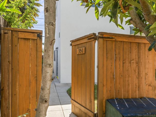 349-51 G, Coronado, CA 92118