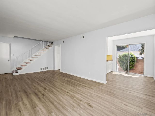 349-51 G, Coronado, CA 92118