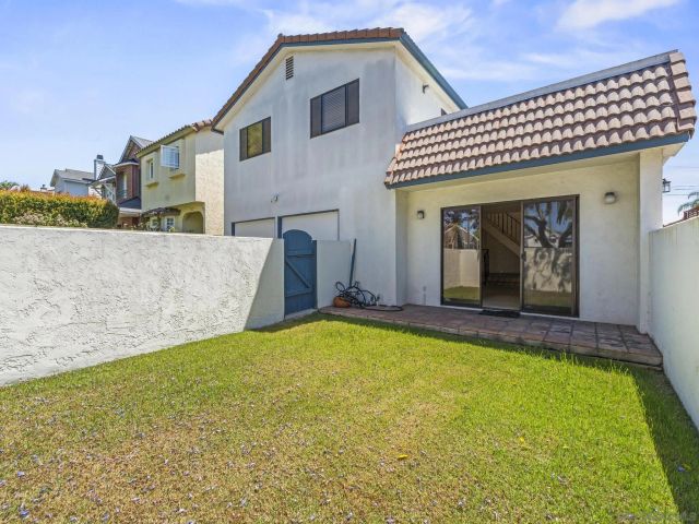 349-51 G, Coronado, CA 92118