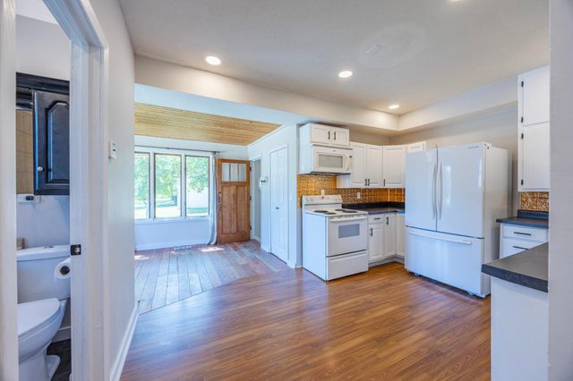 5012 Cleveland Street, Wheatland Twp, MN 55046