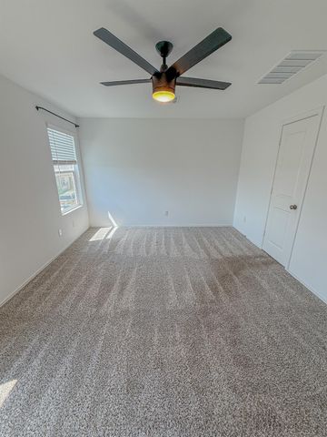 725 Bronco Billy DR, Jarrell, TX 76537