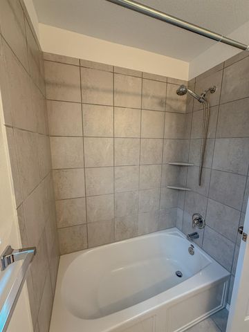 725 Bronco Billy DR, Jarrell, TX 76537