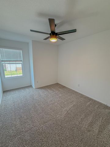 725 Bronco Billy DR, Jarrell, TX 76537