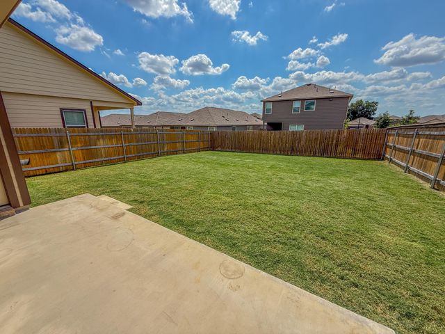 725 Bronco Billy DR, Jarrell, TX 76537
