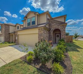 725 Bronco Billy DR, Jarrell, TX 76537