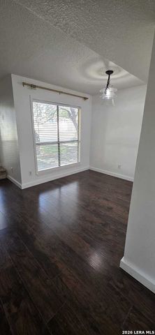 3843 Barrington St Apt 138J, San Antonio, TX 78217