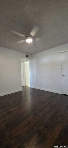 3843 Barrington St Apt 138J, San Antonio, TX 78217