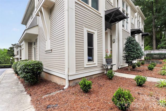 1073 Park West Drive, Charlotte, NC 28209