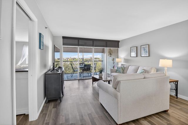 3910 Inverrary Boulevard 802b, Lauderhill, FL 33319