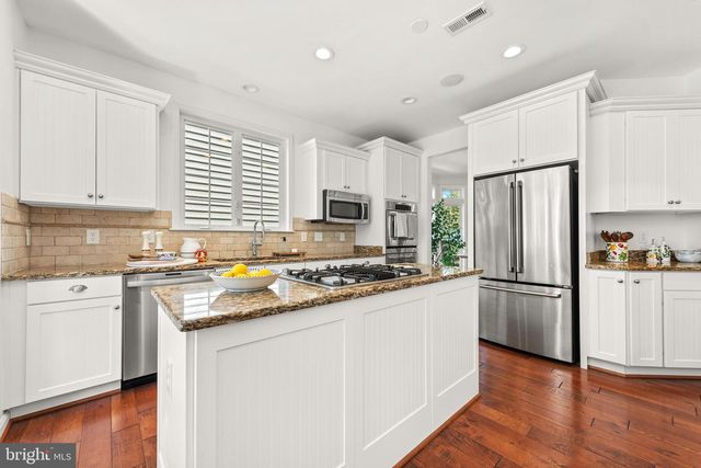 42961 THORNBLADE CIR, Broadlands, VA 20148