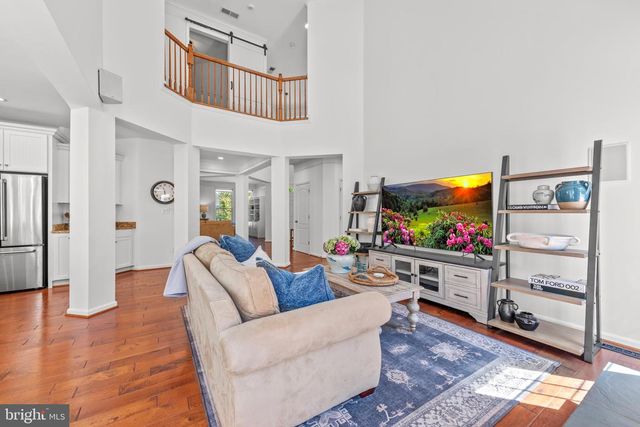 42961 THORNBLADE CIR, Broadlands, VA 20148