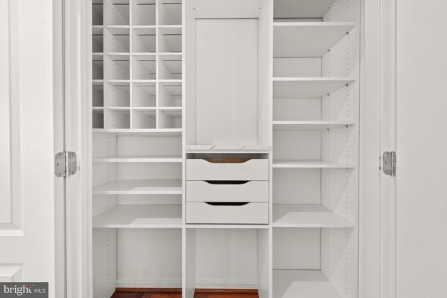 42961 THORNBLADE CIR, Broadlands, VA 20148