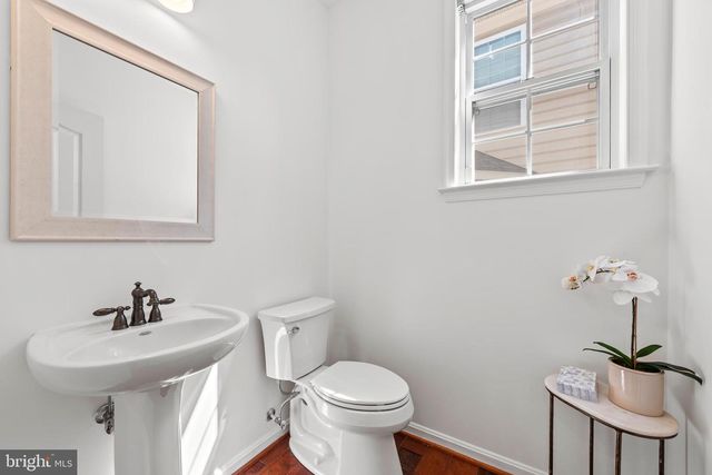 42961 THORNBLADE CIR, Broadlands, VA 20148