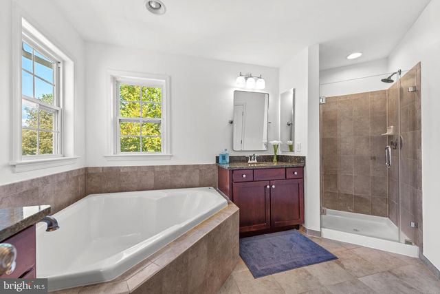 42961 THORNBLADE CIR, Broadlands, VA 20148