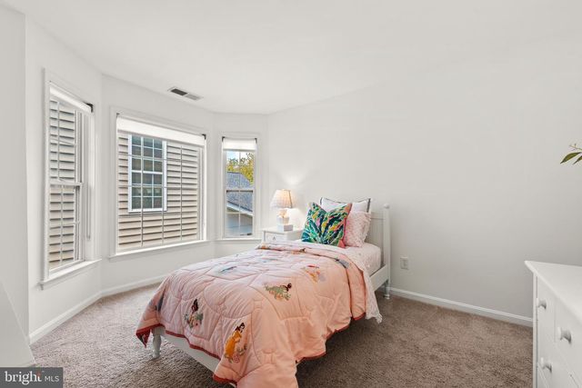 42961 THORNBLADE CIR, Broadlands, VA 20148