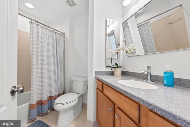 42961 THORNBLADE CIR, Broadlands, VA 20148