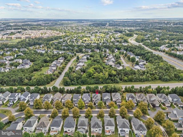 42961 THORNBLADE CIR, Broadlands, VA 20148