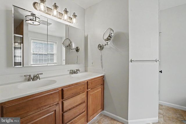 7855 WALLER DR, Manassas, VA 20111