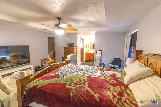 201 N Kings Trail, Little River Academy, TX 76554