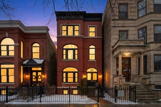 1304 N Hoyne Avenue 3, Chicago, IL 60622