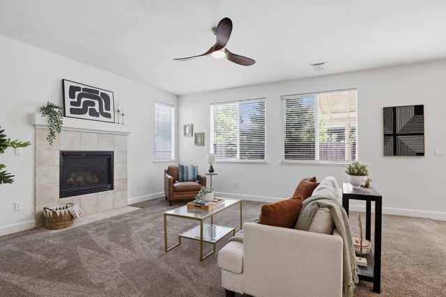 1178 Jewelflower, Plumas Lake, CA 95961