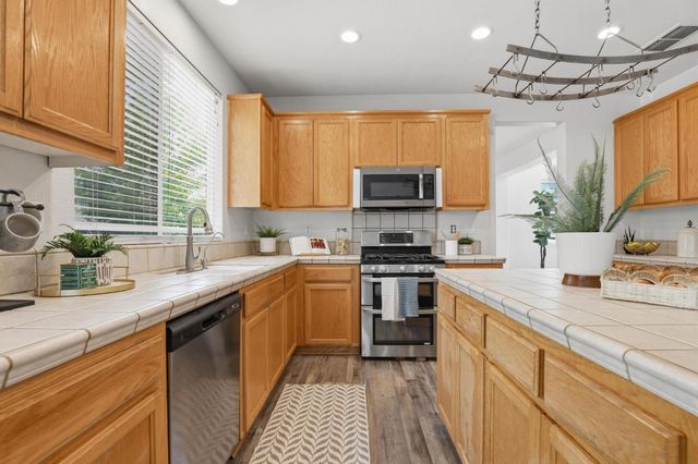 1178 Jewelflower, Plumas Lake, CA 95961