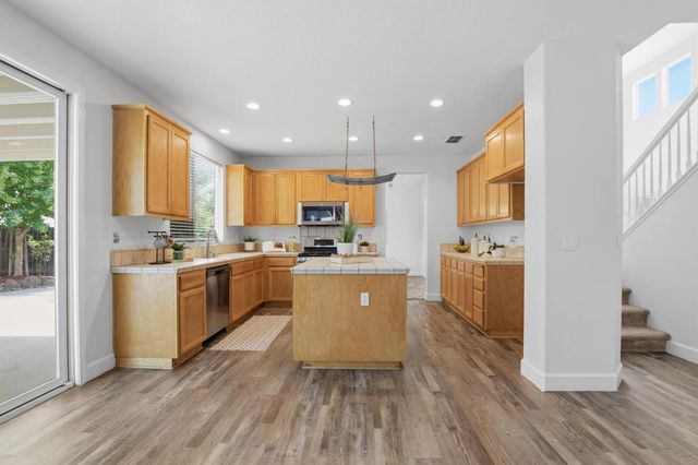 1178 Jewelflower, Plumas Lake, CA 95961