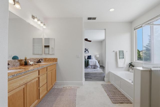 1178 Jewelflower, Plumas Lake, CA 95961