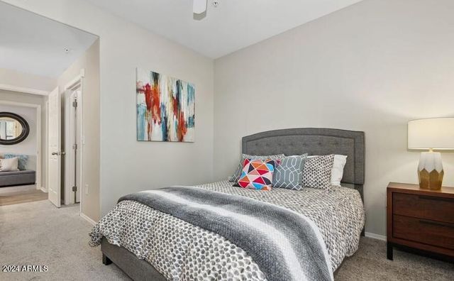 15801 S 48th Street B2, Phoenix, AZ 85048