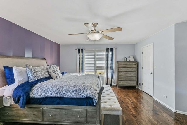 737 W St Johns Place, Addison, IL 60101