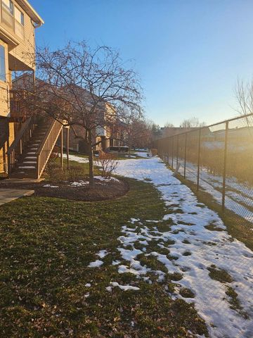 737 W St Johns Place, Addison, IL 60101