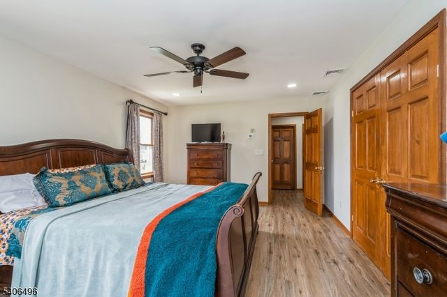 30 Claridge Ln, Raritan Twp., NJ 08822