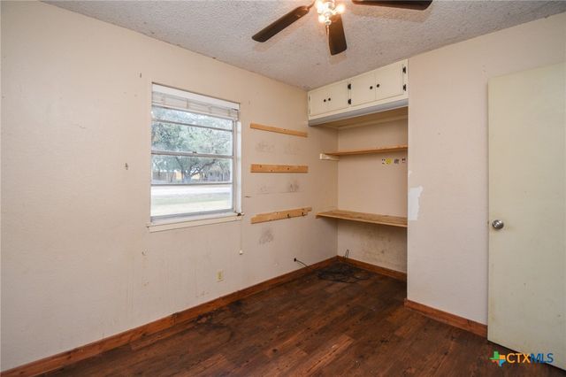 197 Live Oak Drive, Inez, TX 77968