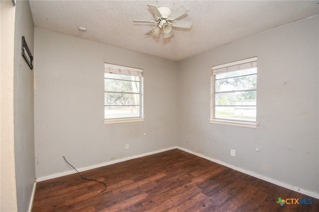 197 Live Oak Drive, Inez, TX 77968